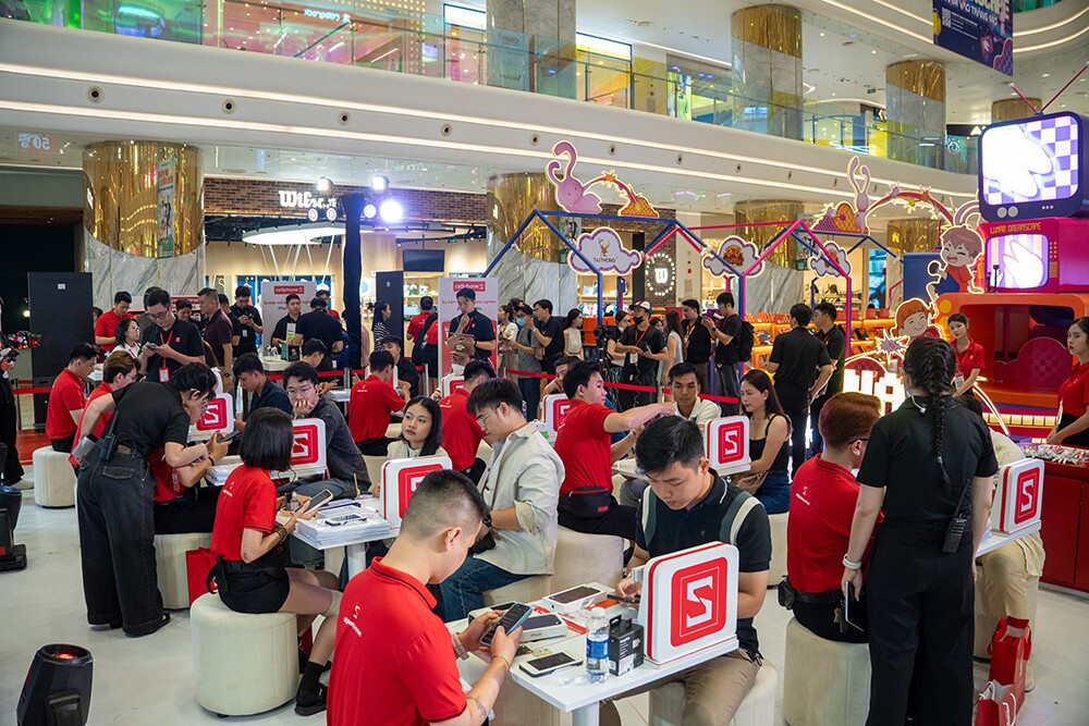 CellphoneS bắt đầu giao iPhone 18 Pro và 18 Pro Max cho khách hàng đặt trước - 4