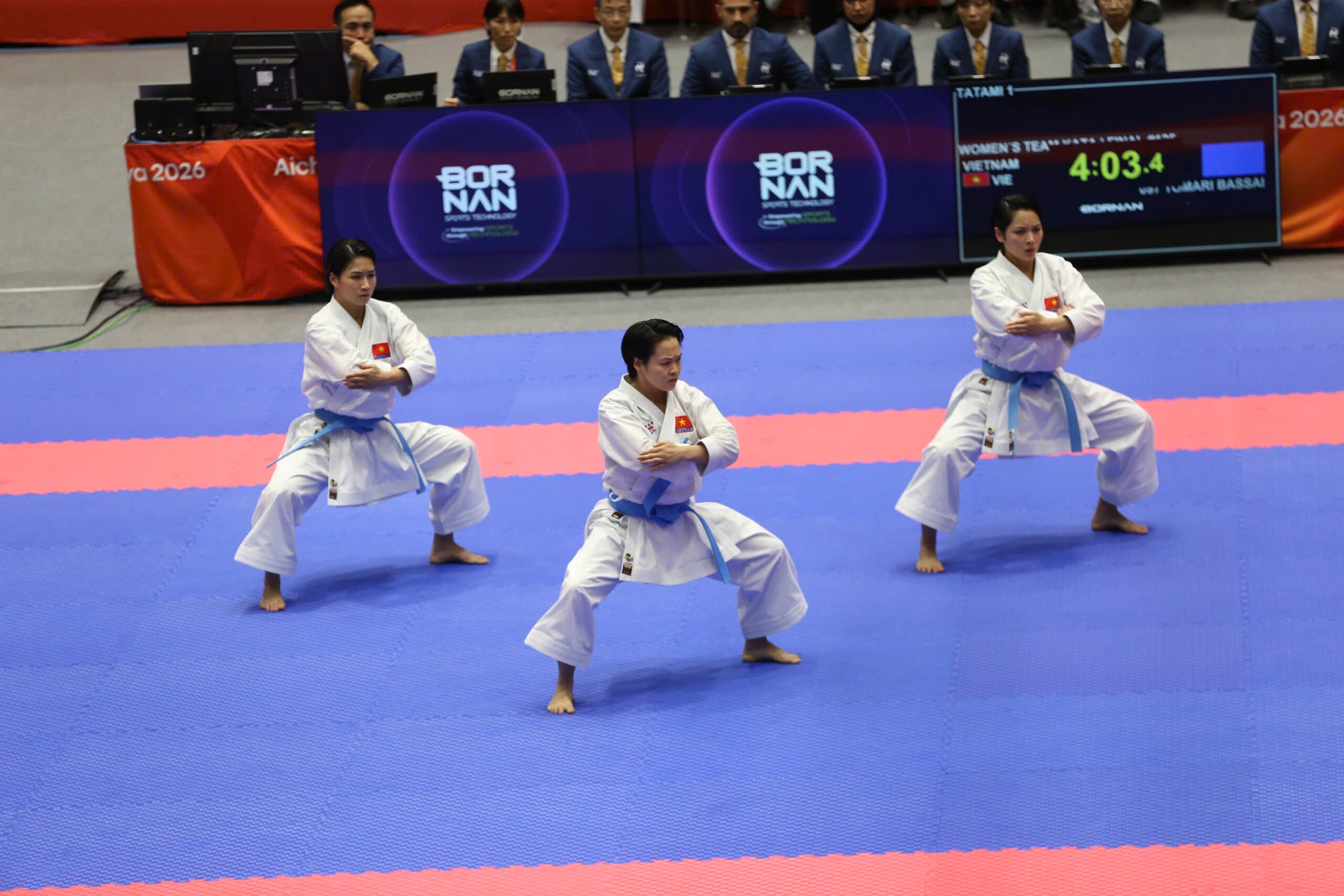 Karate Việt Nam ghi danh bảng vàng ASIAD: 3 hot girl thắng đậm Iran, ẵm HCV đầu tiên - 8