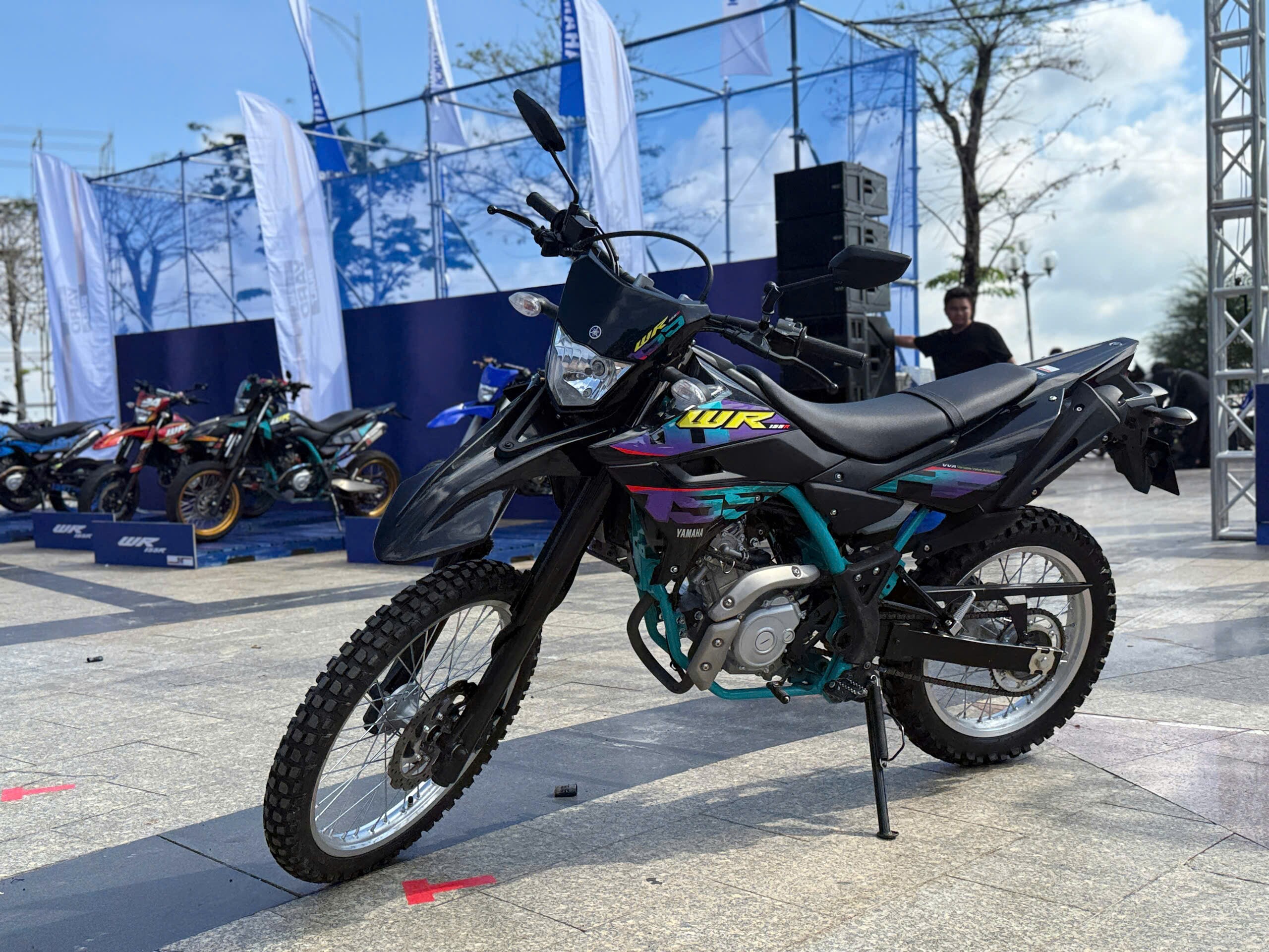 Ngắm xe địa hình Yamaha WR155R mới, giá 79 triệu đồng - 1