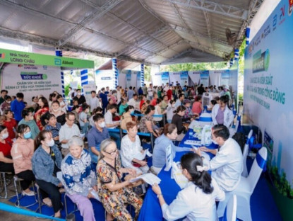 Thông tin doanh nghiệp - Thêm một hành trình sức khỏe mới: Long Châu cùng Abbott đưa chăm sóc và kiểm soát bệnh lý tiêu hóa đến gần cộng đồng