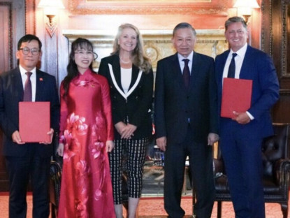 Thông tin doanh nghiệp - Vietjet ký kết với Starlink đưa internet tốc độ cao lên các chuyến bay toàn cầu của Hãng