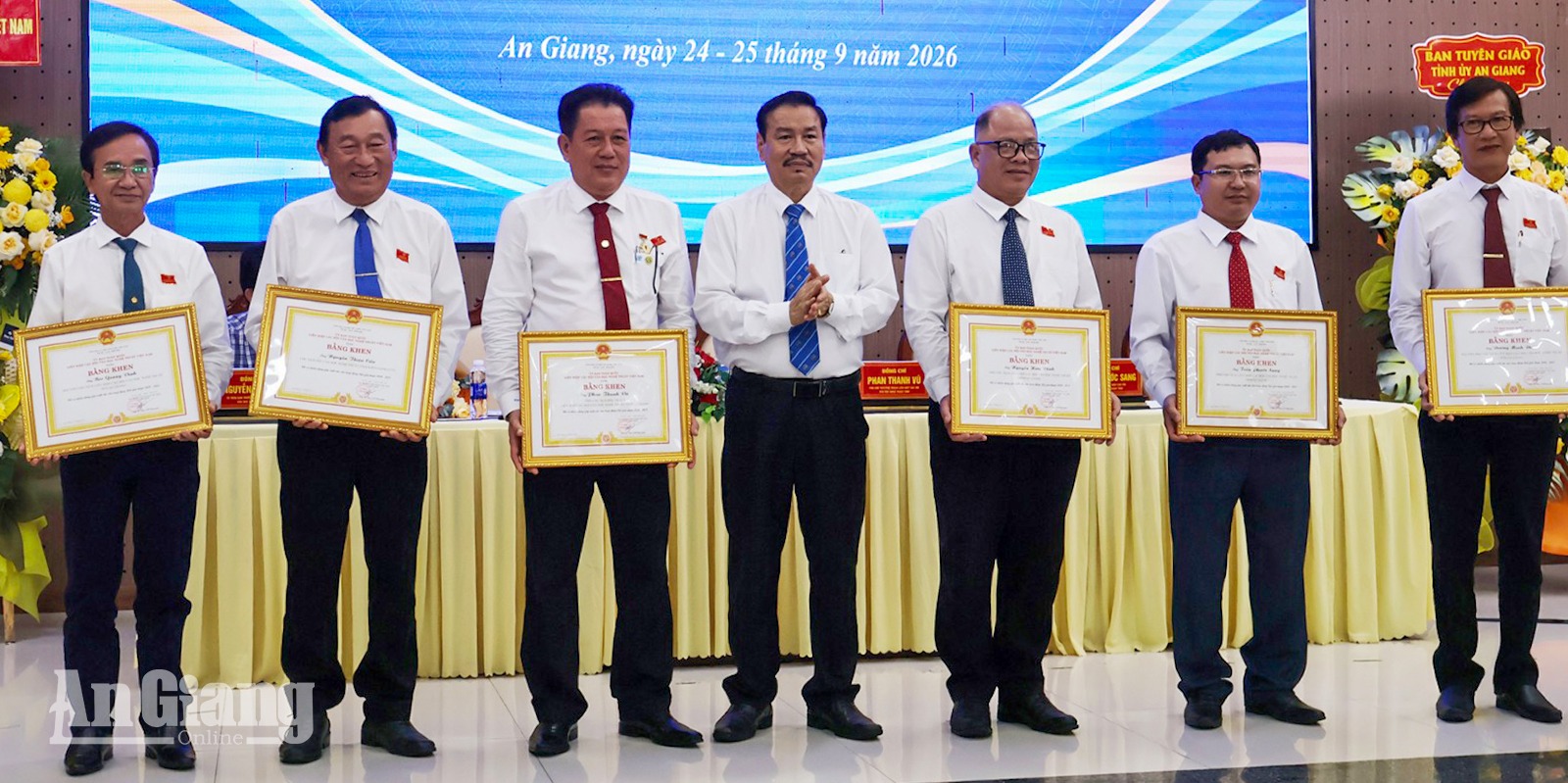 Liên hiệp các Hội Văn học Nghệ thuật tỉnh An Giang tổ chức Đại hội đại biểu lần thứ I: Đưa bản sắc Tây Nam Bộ vào không gian sáng tạo mới - 3