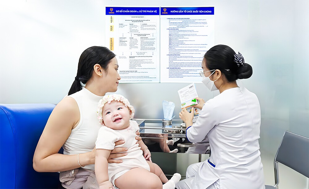 Sau nhiều năm chờ đợi, Việt Nam đã chính thức có vắc xin phòng tay chân miệng, tiêm tại VNVC - 4