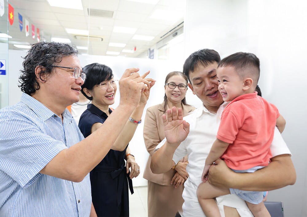 Sau nhiều năm chờ đợi, Việt Nam đã chính thức có vắc xin phòng tay chân miệng, tiêm tại VNVC - 3