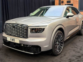 Bentley trình làng mẫu xe SUV điện siêu sang mới