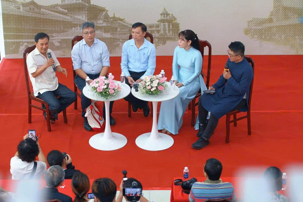 Triển lãm “Tiền nhân lập chợ”: Từ một phiên chợ, hiểu một nếp nhà - 2