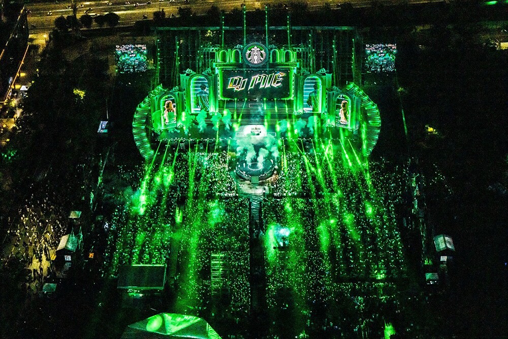 Từ Fast-track đến biển lightstick: Trải nghiệm đi concert siêu khác biệt của chủ thẻ SACOMBANK Visa - 5
