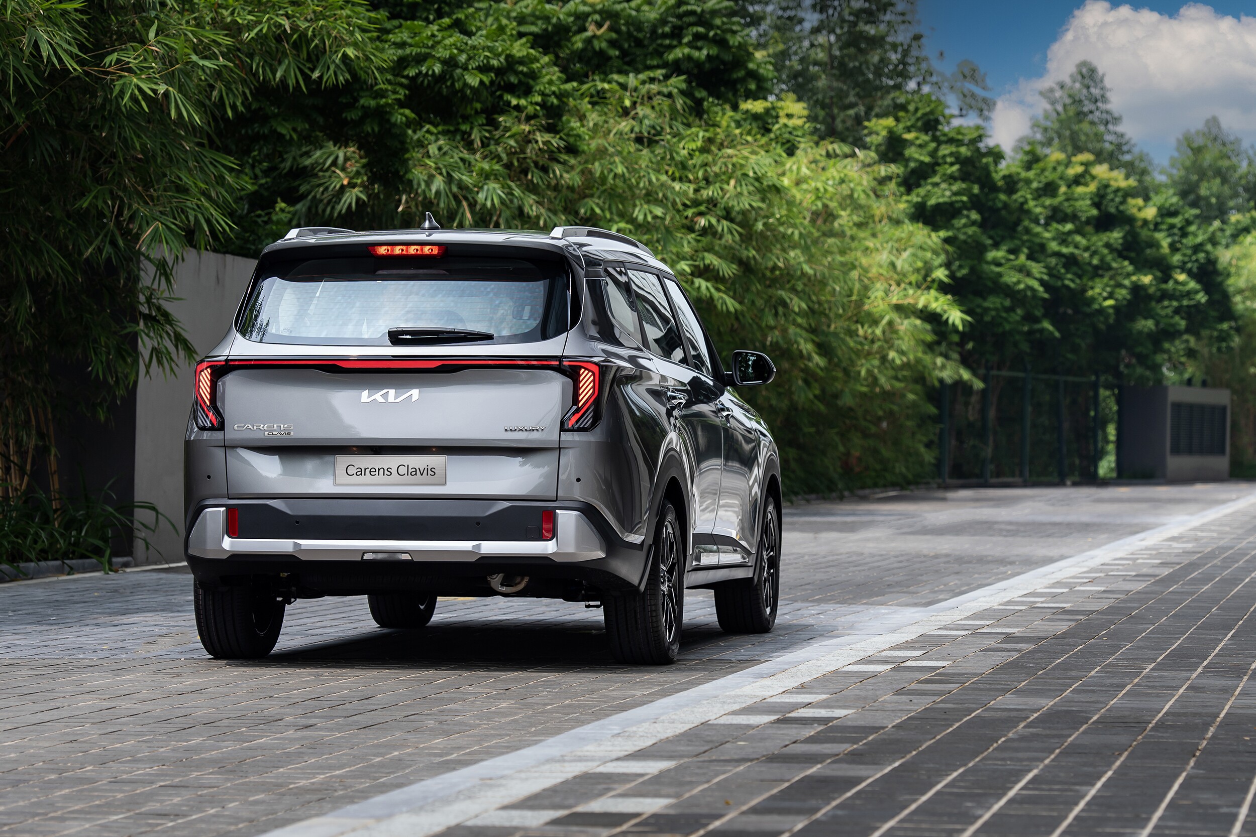 Kia Carens Clavis mới ra mắt tại Việt Nam - 2