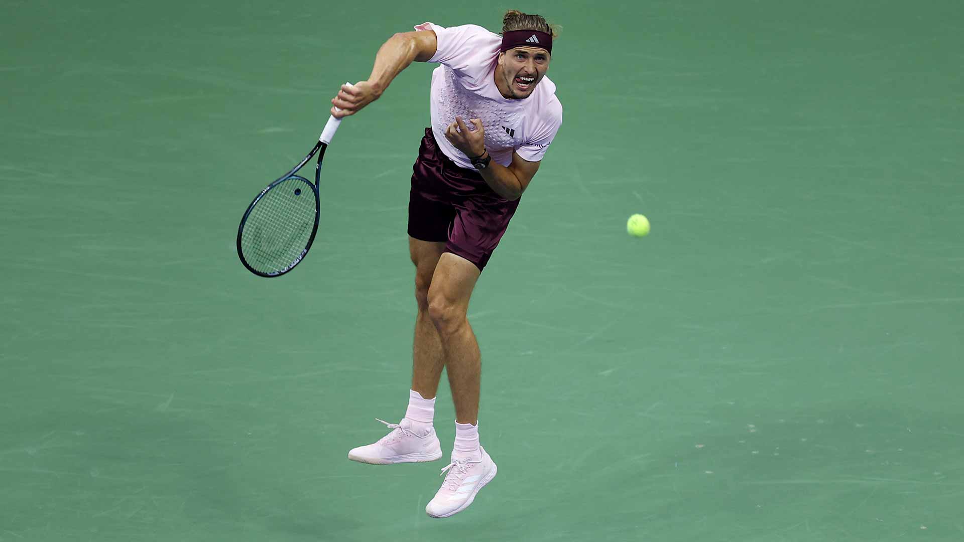 Đỉnh cao tennis ở châu Á: Alcaraz bảo vệ ngai vàng, Zverev săn thêm danh hiệu - 1