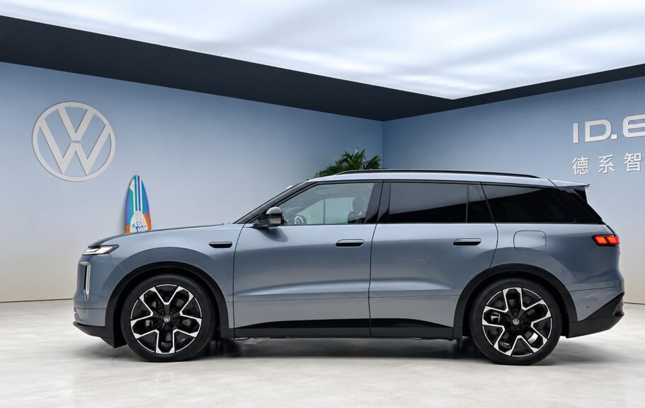 Mẫu xe EREV Volkswagen ID.Era 8X mới ra mắt có những trang bị gì? - 2