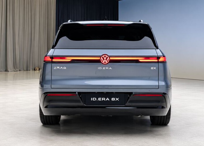 Mẫu xe EREV Volkswagen ID.Era 8X mới ra mắt có những trang bị gì? - 3