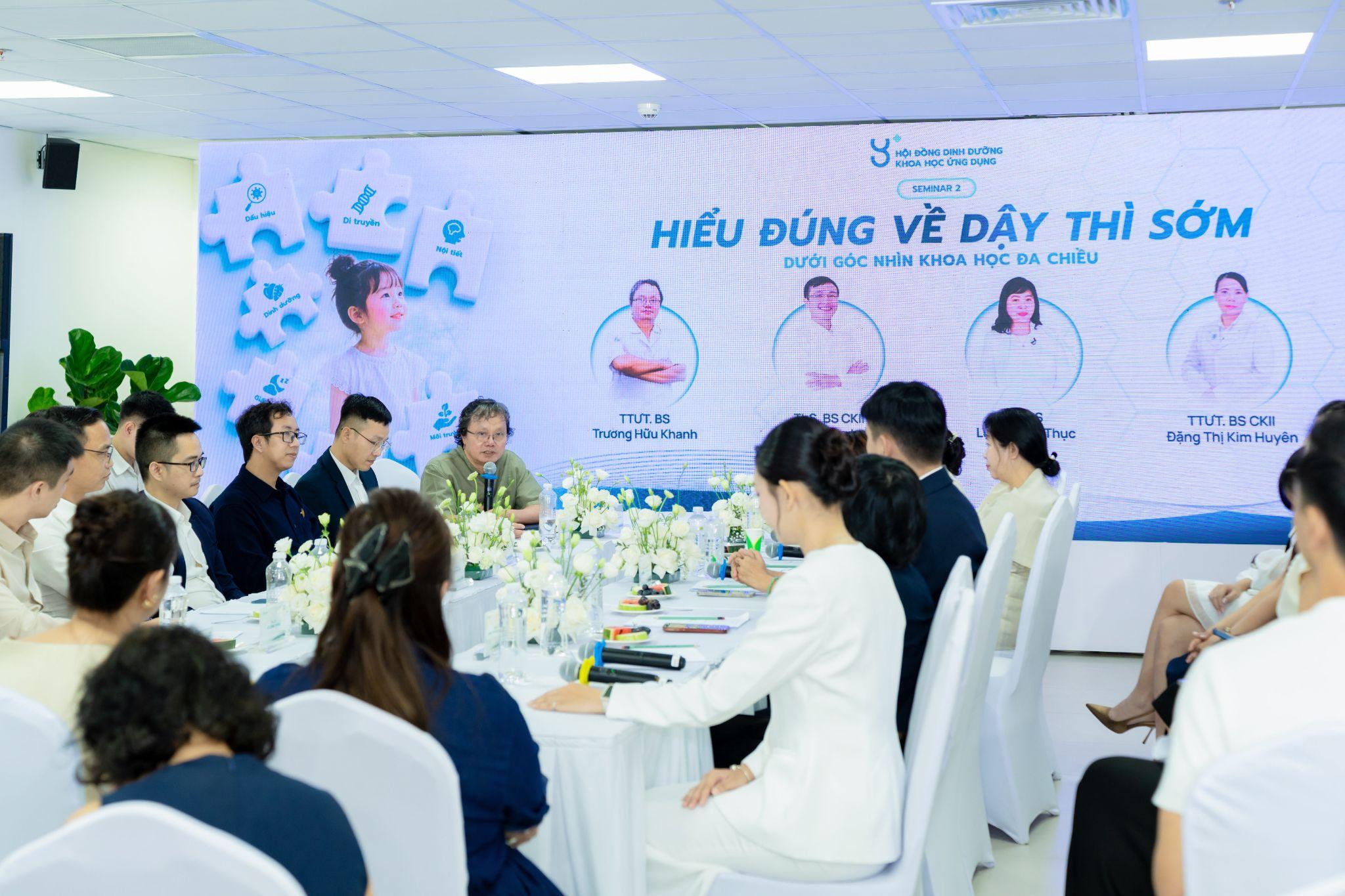 Thịt, sữa bị “đồn oan” gây dậy thì sớm: Chuyên gia chỉ điểm những thứ thực sự cần hạn chế - 2