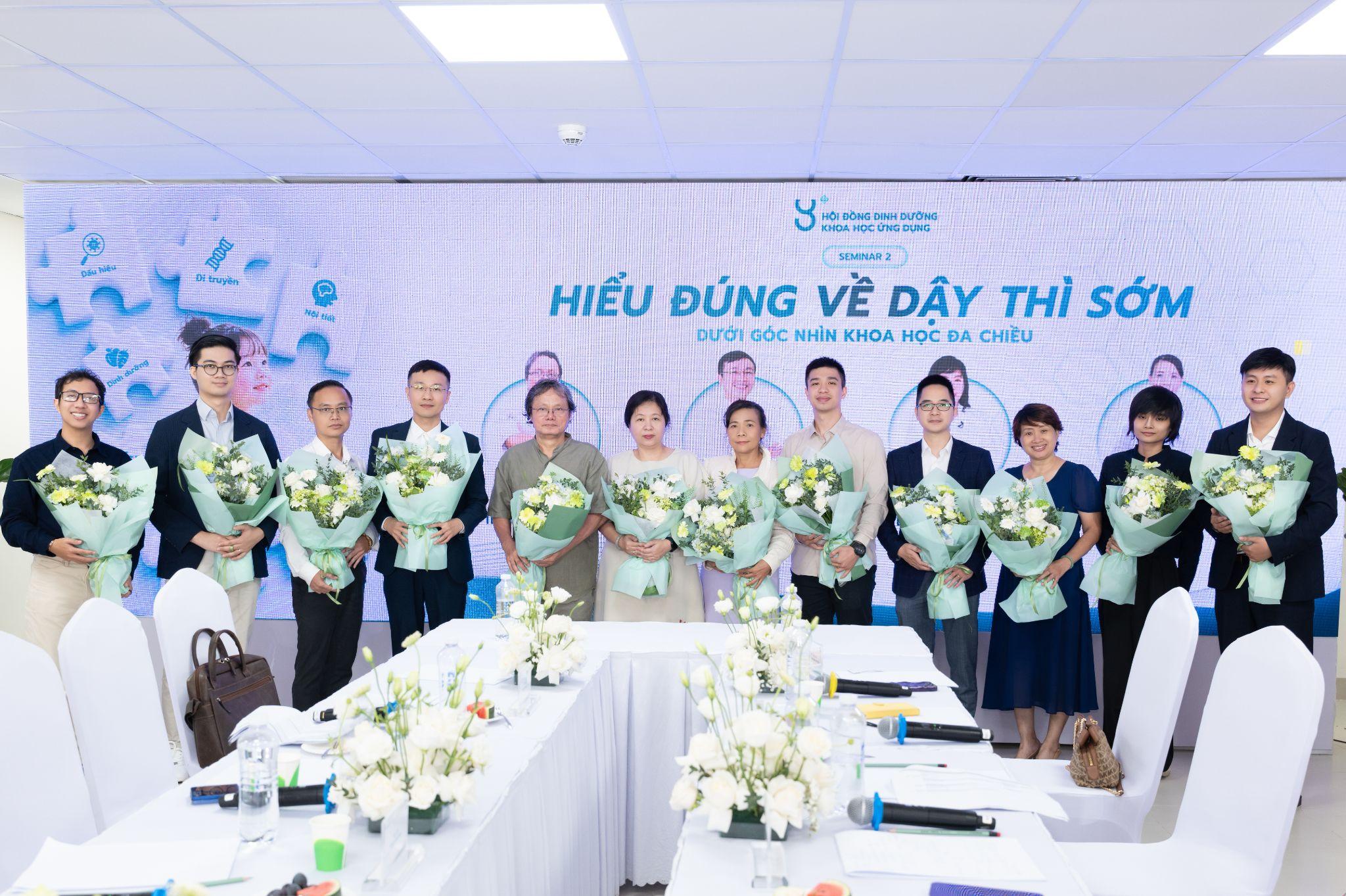 Thịt, sữa bị “đồn oan” gây dậy thì sớm: Chuyên gia chỉ điểm những thứ thực sự cần hạn chế - 1