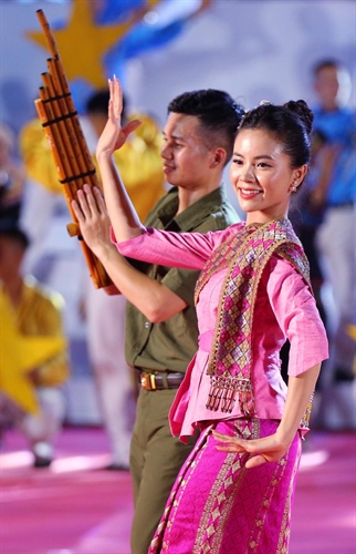 Tôn vinh bản sắc văn hoá, tình đoàn kết hữu nghị đặc biệt Việt - Lào - 6