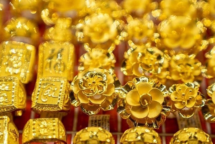 Giá vàng hôm nay 4/10: Tăng phi mã, chấm dứt chuỗi ngày giảm thê thảm - 1