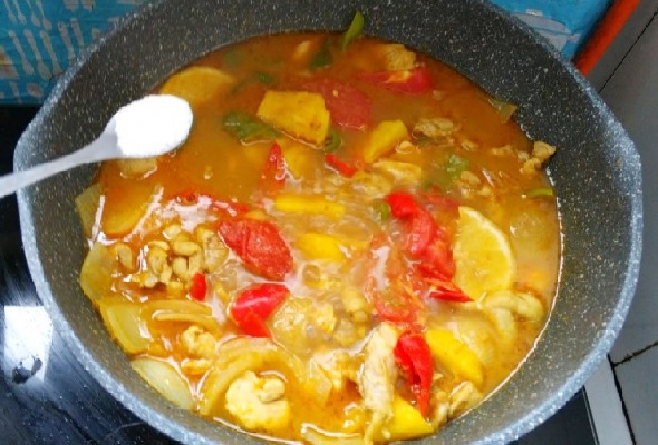 Cách làm món cà ri gà dứa kiểu Thái mềm béo thơm ngon cực đơn giản - 14