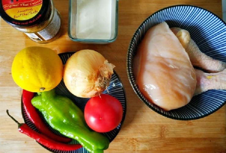 Cách làm món cà ri gà dứa kiểu Thái mềm béo thơm ngon cực đơn giản - 2