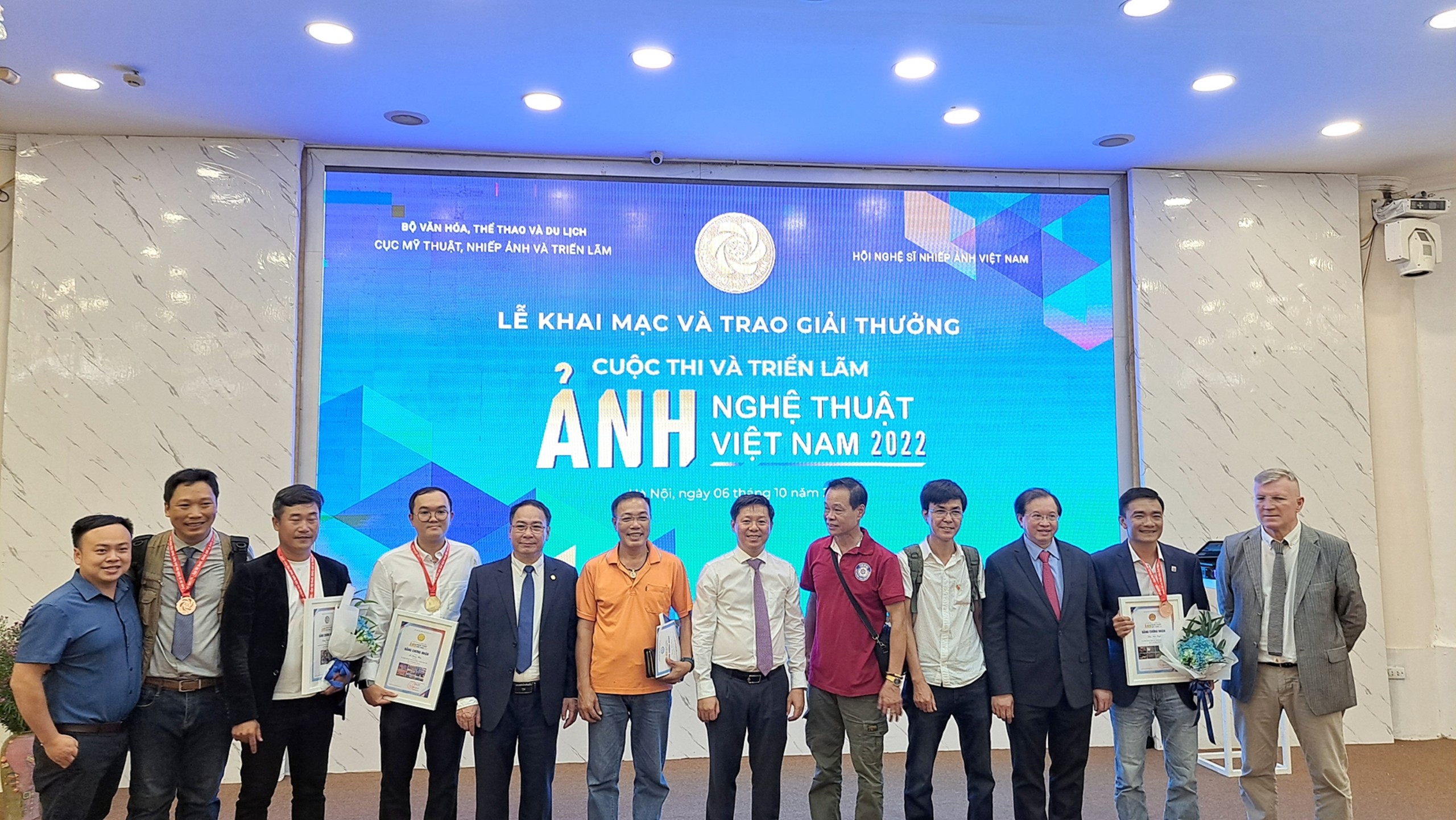 Cuộc thi và Triển lãm Ảnh nghệ thuật Việt Nam năm 2022: Bữa tiệc thị giác đặc sắc - 6