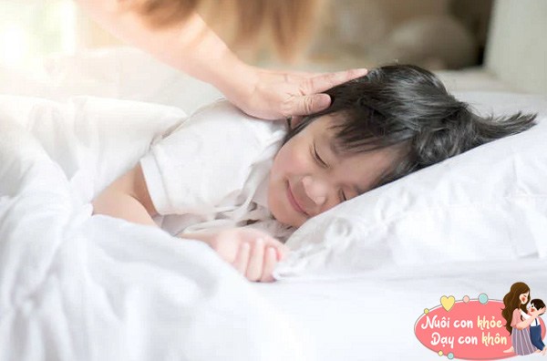 Thức dậy sai cách làm trẻ chậm phát triển trí tuệ? 4 cách đánh thức nhẹ nhàng để con khỏe mạnh - 9