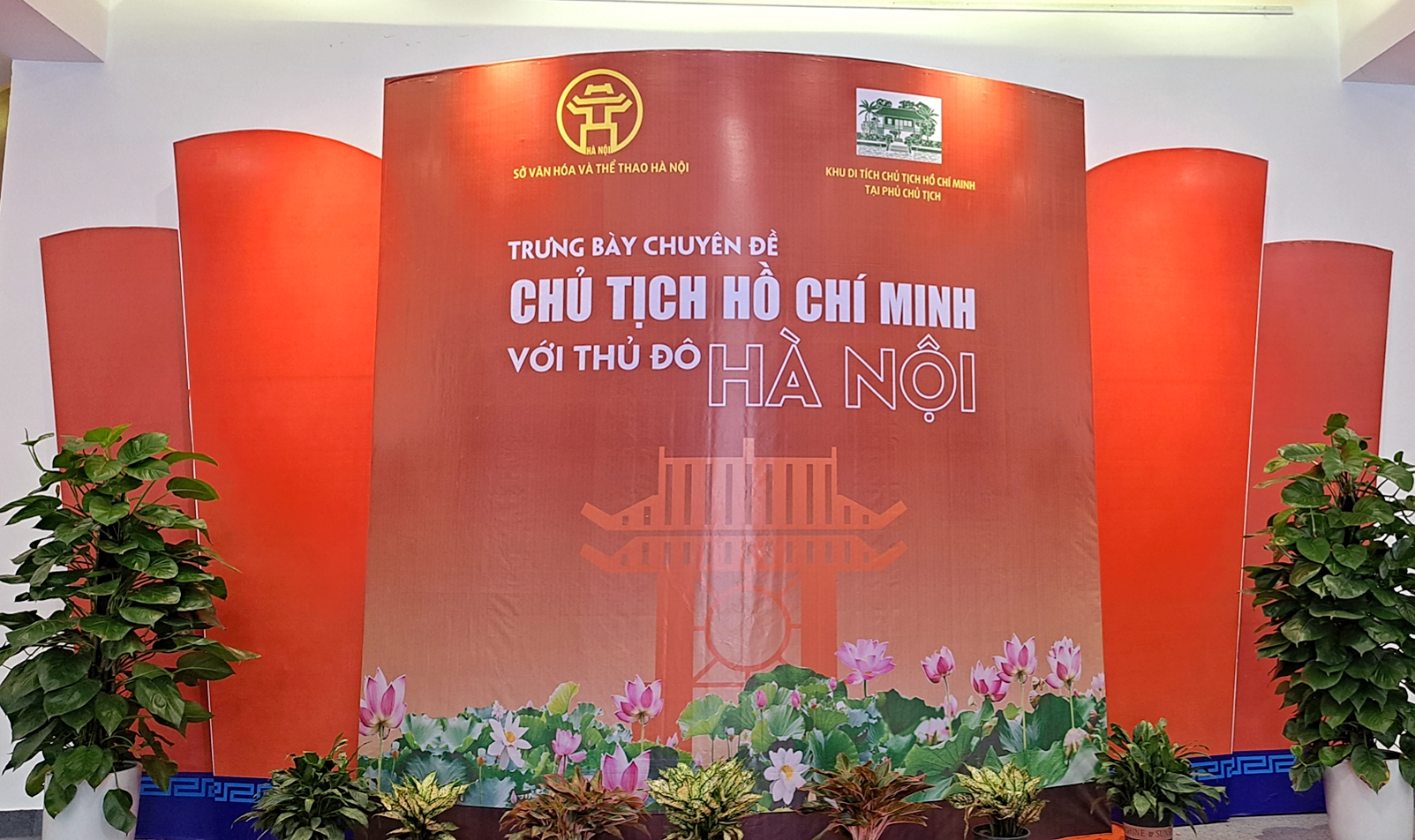 Nhiều tư liệu quý tại triển lãm ''Chủ tịch Hồ Chí Minh với Thủ đô Hà Nội” - 1