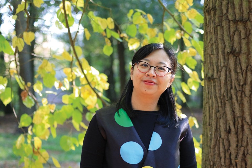 Trò chuyện với Tiến sĩ Nguyễn Thụy Phương: Người “kể sử” qua những hồi ức - 4