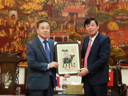 Tin Tức - Lãnh đạo tỉnh Bắc Ninh tiếp Đại sứ Đặc mệnh toàn quyền nước CHDCND Lào tại Việt Nam