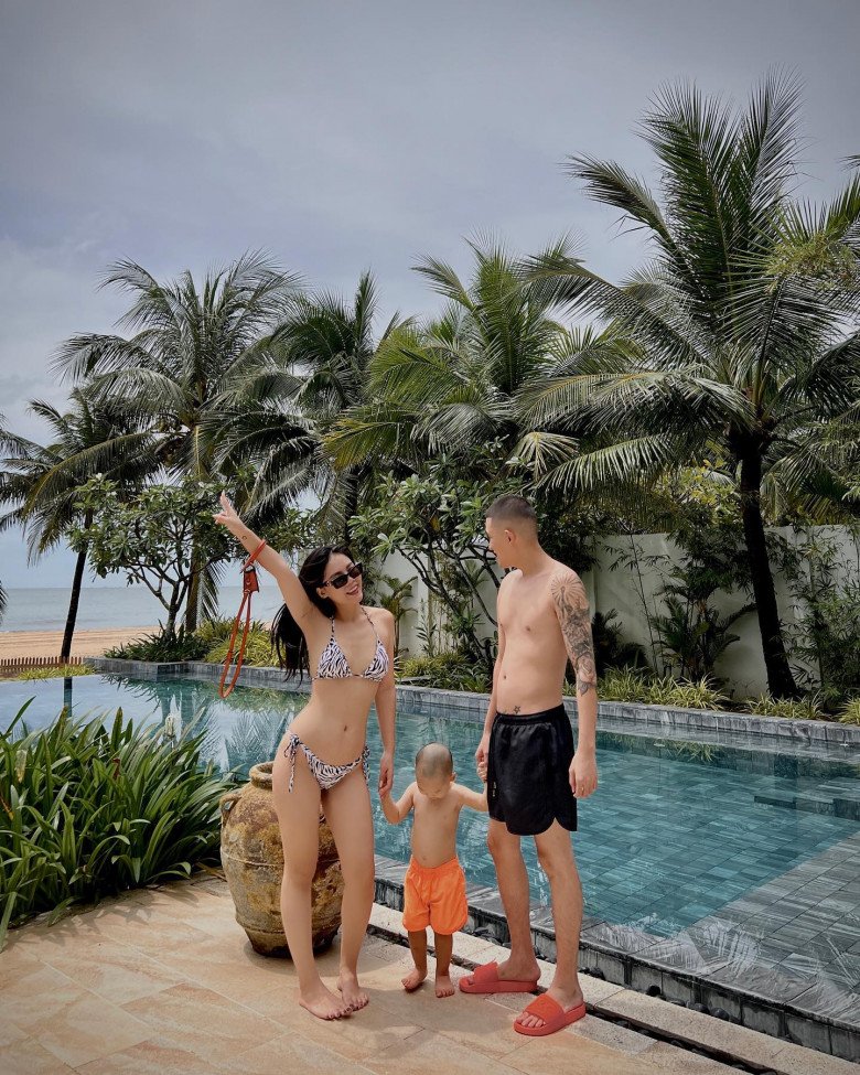 Chờ mãi không đau đẻ nên lôi bài ra chơi, đang thắng vang dội Tiktoker Chang Lacci vỡ ối &#34;bụp bụp&#34; - 6