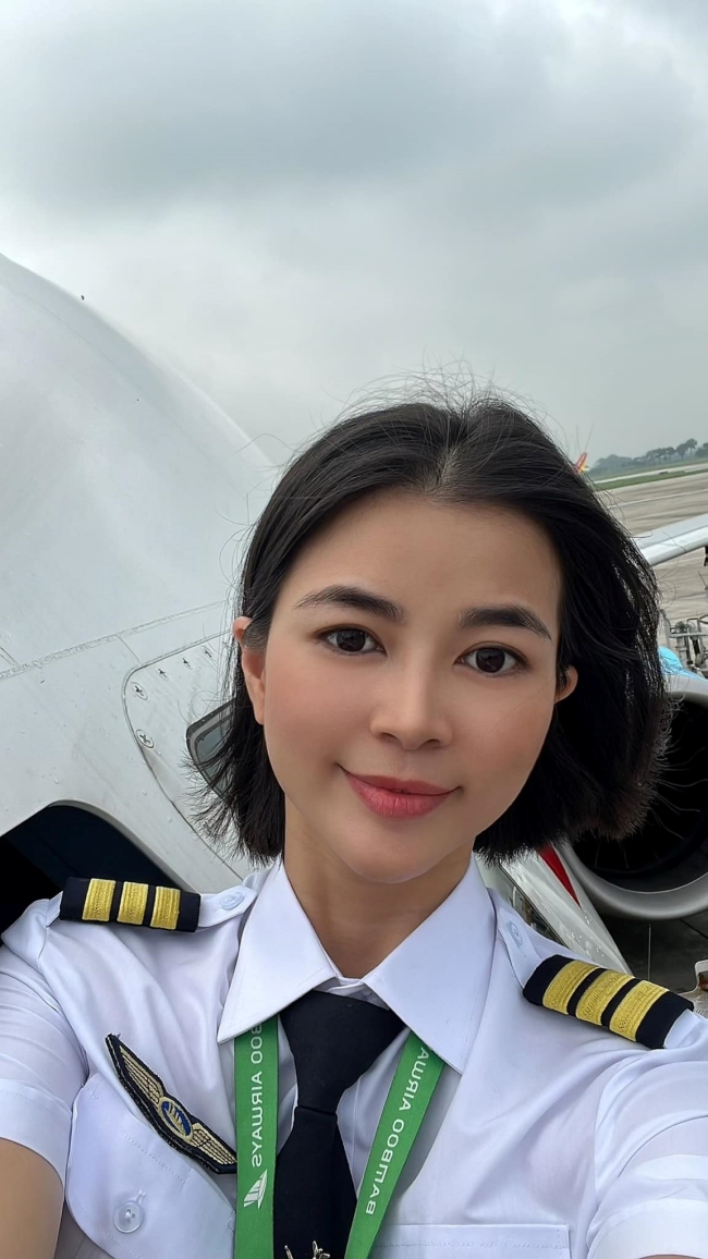 Ảnh nữ cơ trưởng xinh đẹp &#34;gây bão mạng&#34;: Hóa ra là người quen showbiz Việt - 14