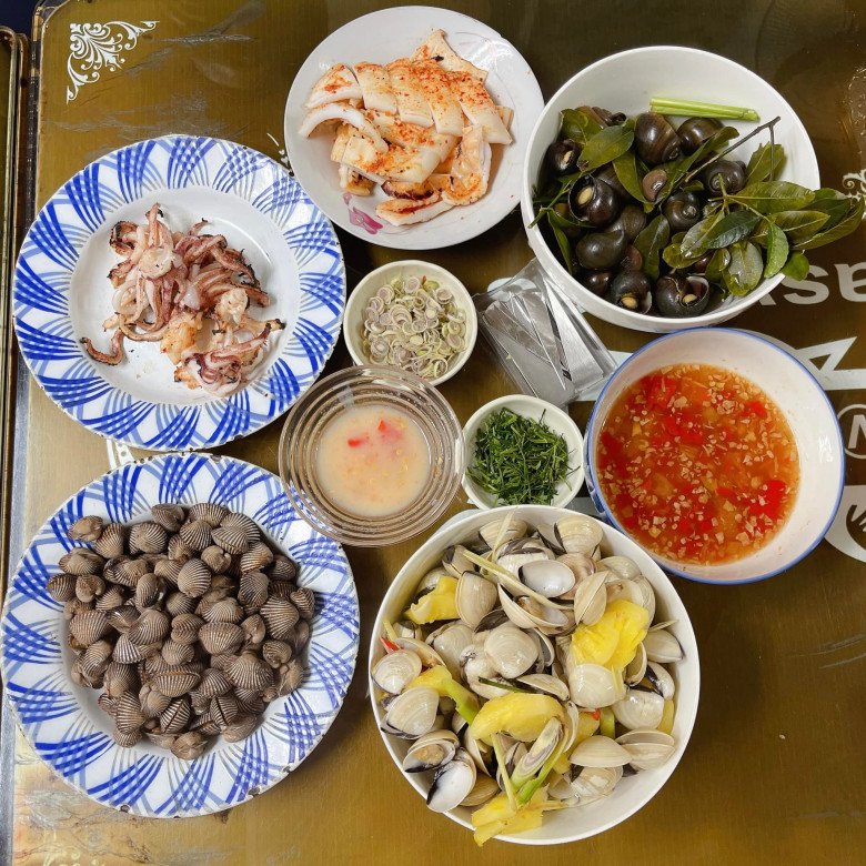 Lý do MC &#34;Chúng tôi là chiến sĩ&#34; hiếm khi thể hiện tài nấu nướng, bữa cơm nhà hao cơm làm nhiều người xuýt xoa - 14
