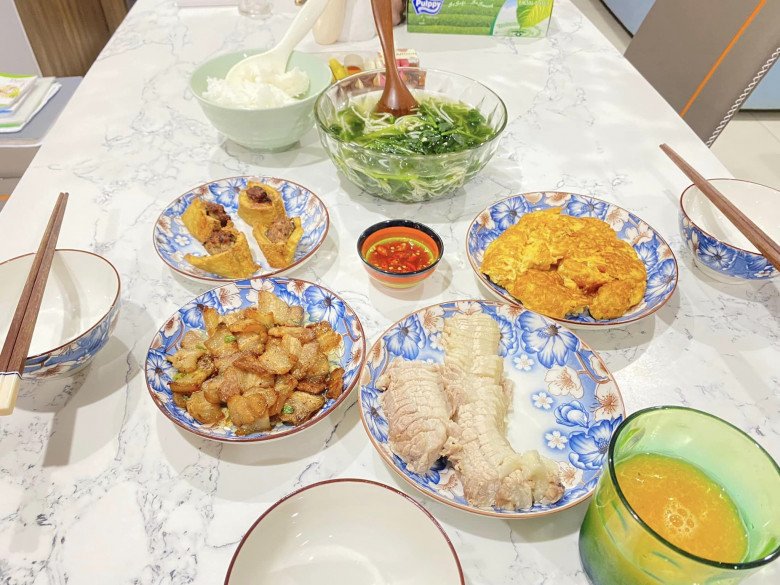 Người đàn ông 40 tuổi lên show hẹn hò tuyển vợ nấu bữa cơm 20k, vợ cũ Thành Trung tự thấy "vô dụng" - 4