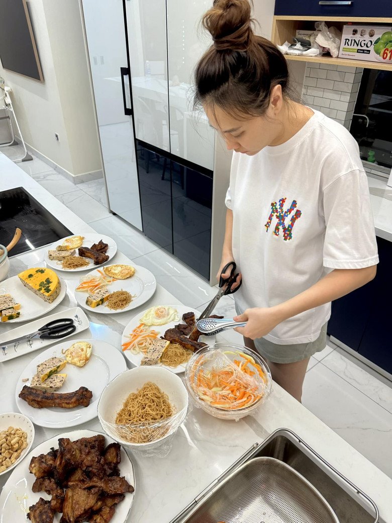 Cường Đô La đặt tên hài hước cho món ăn của vợ, câu bình luận của bạn bè càng làm mọi người phì cười - 1