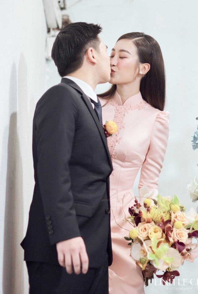 Chủ tịch Hà Nội FC đi xe 83 tỷ rước Hoa hậu, chồng Hà Tăng chạy xe sang đón dâu khiến đường phố náo loạn - 3