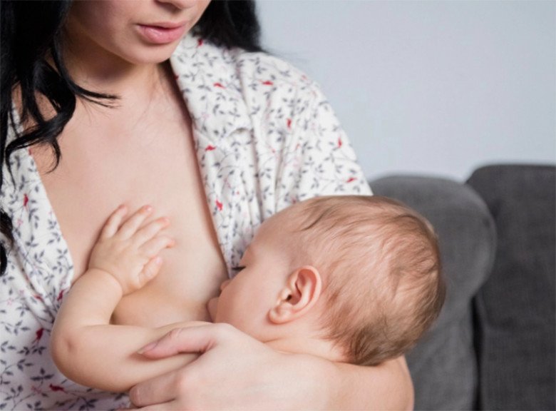 Sau sinh đau âm hộ cứ tưởng bị áp xe, sản phụ đi khám sốc khi thấy vùng lạ tiết ra sữa - 1