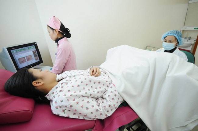 Sau sinh đau âm hộ cứ tưởng bị áp xe, sản phụ đi khám sốc khi thấy vùng lạ tiết ra sữa - 2