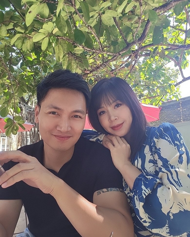 Ăn uống “trộm vía”, vợ bầu của Mạnh Trường tăng gần 20kg, vẫn chuộng ăn mặc trễ nải - 6