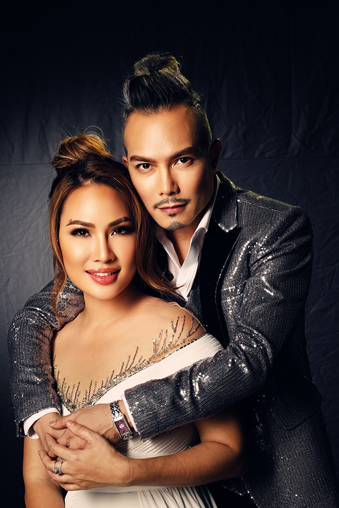 Jimmii Nguyễn làm điều bất ngờ tặng vợ sau 20 năm chung sống - 2