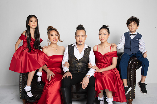 Jimmii Nguyễn làm điều bất ngờ tặng vợ sau 20 năm chung sống - 3