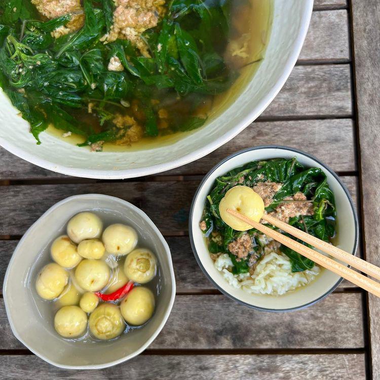 Sống ở biệt thự đắt tiền, ăn ngon nhưng Tăng Thanh Hà chỉ cần cơm canh chân quê như này là đủ - 14