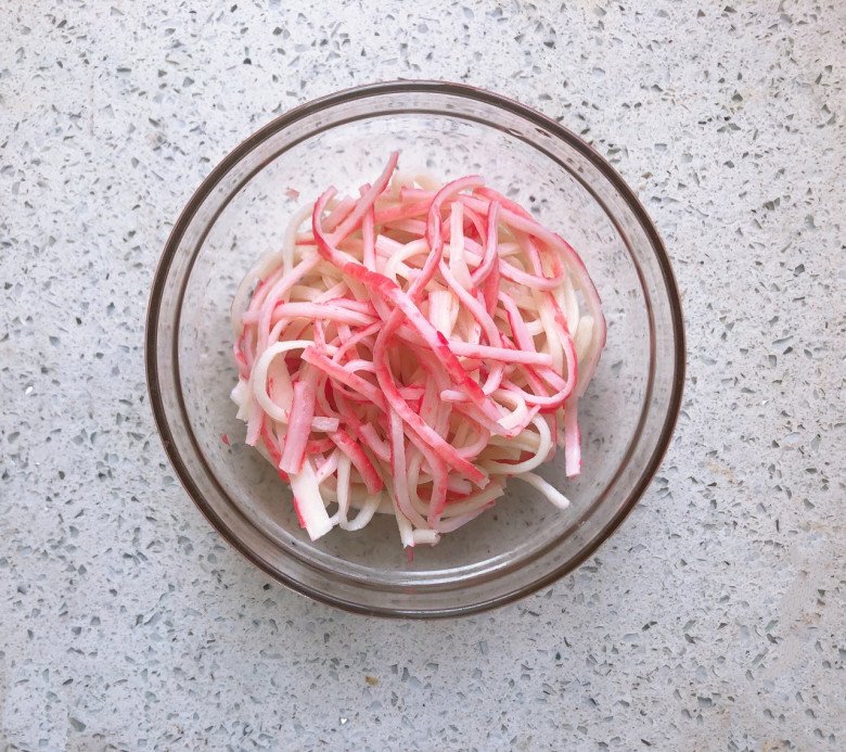 Nấm kim châm ăn lẩu mãi cũng nhàm chán, đem làm kiểu này được món ngon thanh mát giòn sần sật - 4