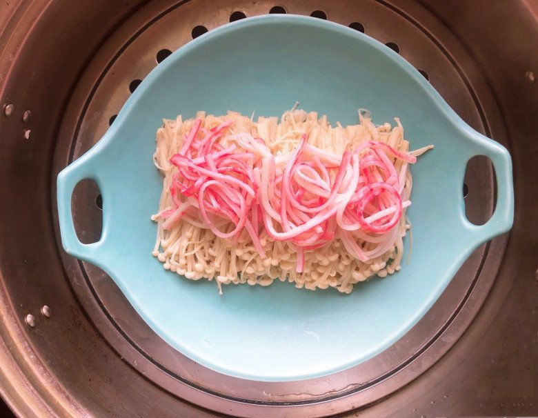 Nấm kim châm ăn lẩu mãi cũng nhàm chán, đem làm kiểu này được món ngon thanh mát giòn sần sật - 5