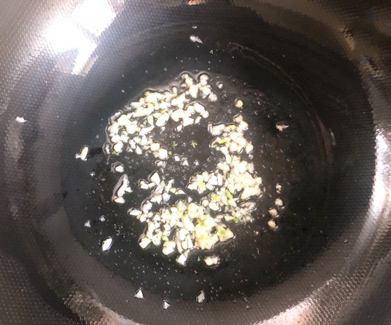 Nấm kim châm ăn lẩu mãi cũng nhàm chán, đem làm kiểu này được món ngon thanh mát giòn sần sật - 7