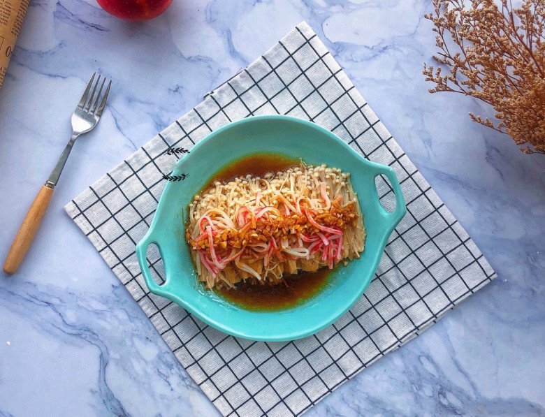 Nấm kim châm ăn lẩu mãi cũng nhàm chán, đem làm kiểu này được món ngon thanh mát giòn sần sật - 9