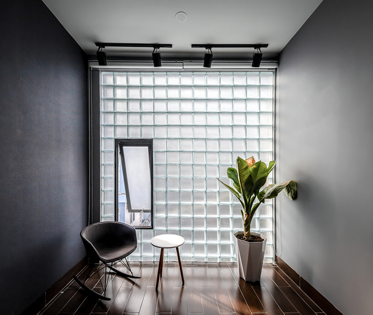 Căn nhà "phát sáng" ở Gò Vấp xuất hiện ấn tượng trên báo Mỹ - 10