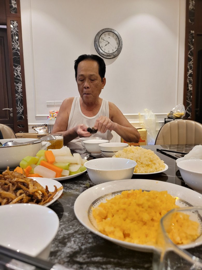 Cảnh Tuấn Hưng và Thanh Lam ngồi tiu nghỉu bên mâm cơm làm chồng bác sĩ của Diva hứa bù đắp - 11