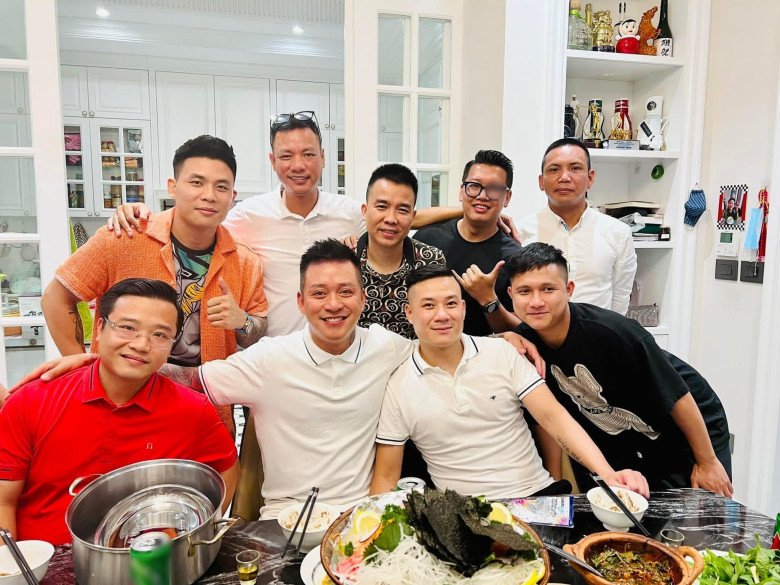 Cảnh Tuấn Hưng và Thanh Lam ngồi tiu nghỉu bên mâm cơm làm chồng bác sĩ của Diva hứa bù đắp - 7