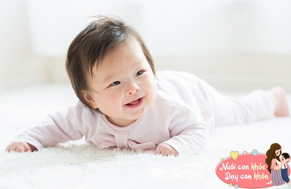 4 biểu hiện trẻ sơ sinh đang lớn lên khỏe mạnh, mẹ nên vui mừng - 4