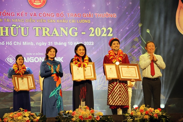 Lộ diện các diễn viên tài năng của sân khấu Cải lương Trần Hữu Trang năm 2022 - 4