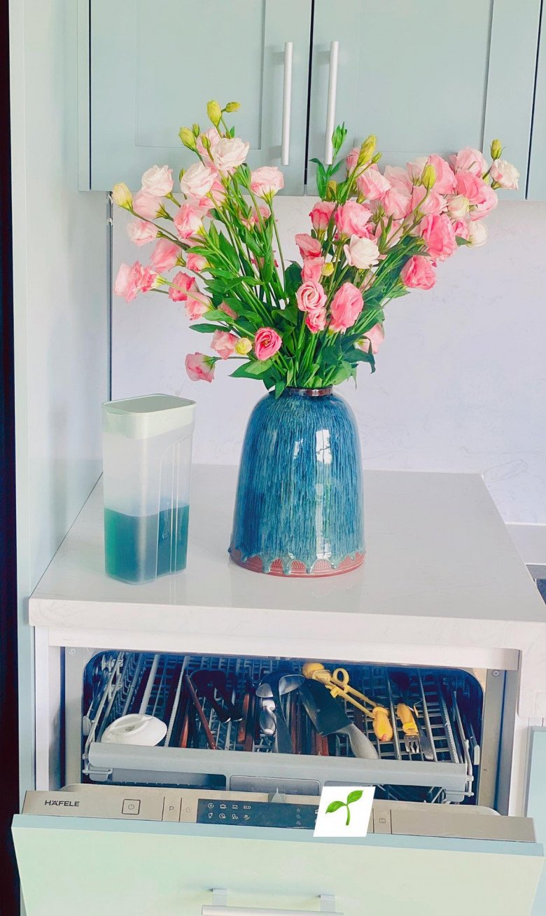 8 năm ước mơ, 30 phút chốt mua: cô vợ giờ có căn chung cư với khu bếp màu xanh đẹp như tranh - 5