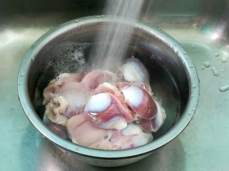 Cả con vịt chỉ có 1 cái này, đem trộn chua cay được món giòn sần sật ăn cực đã miệng - 2