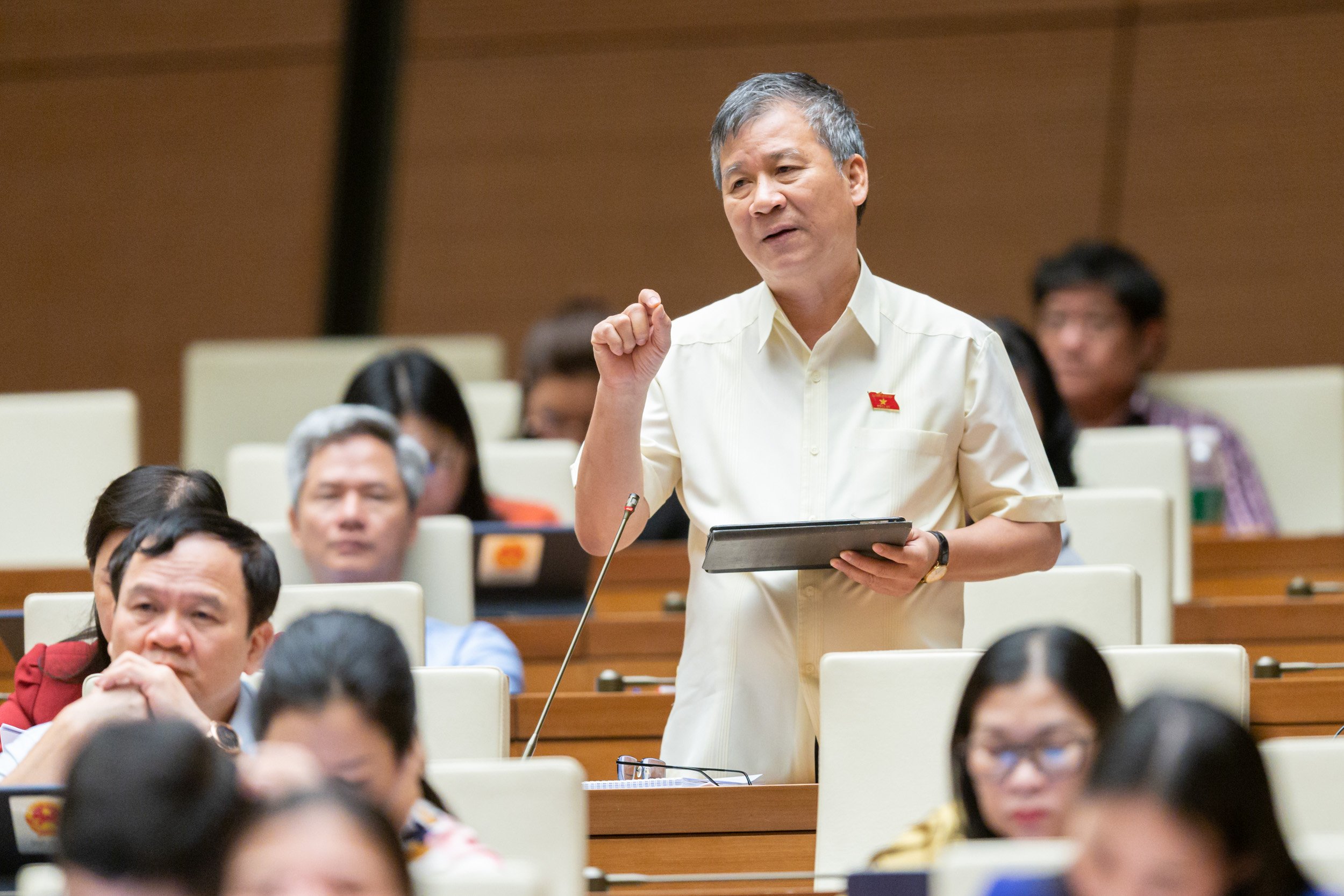 Quốc hội thảo luận về dự thảo Nghị quyết ban hành Nội quy kỳ họp Quốc hội (sửa đổi) - 17